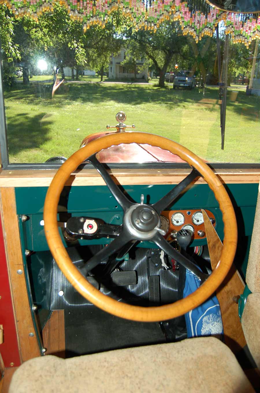 reo-speedwagon-campcar-7