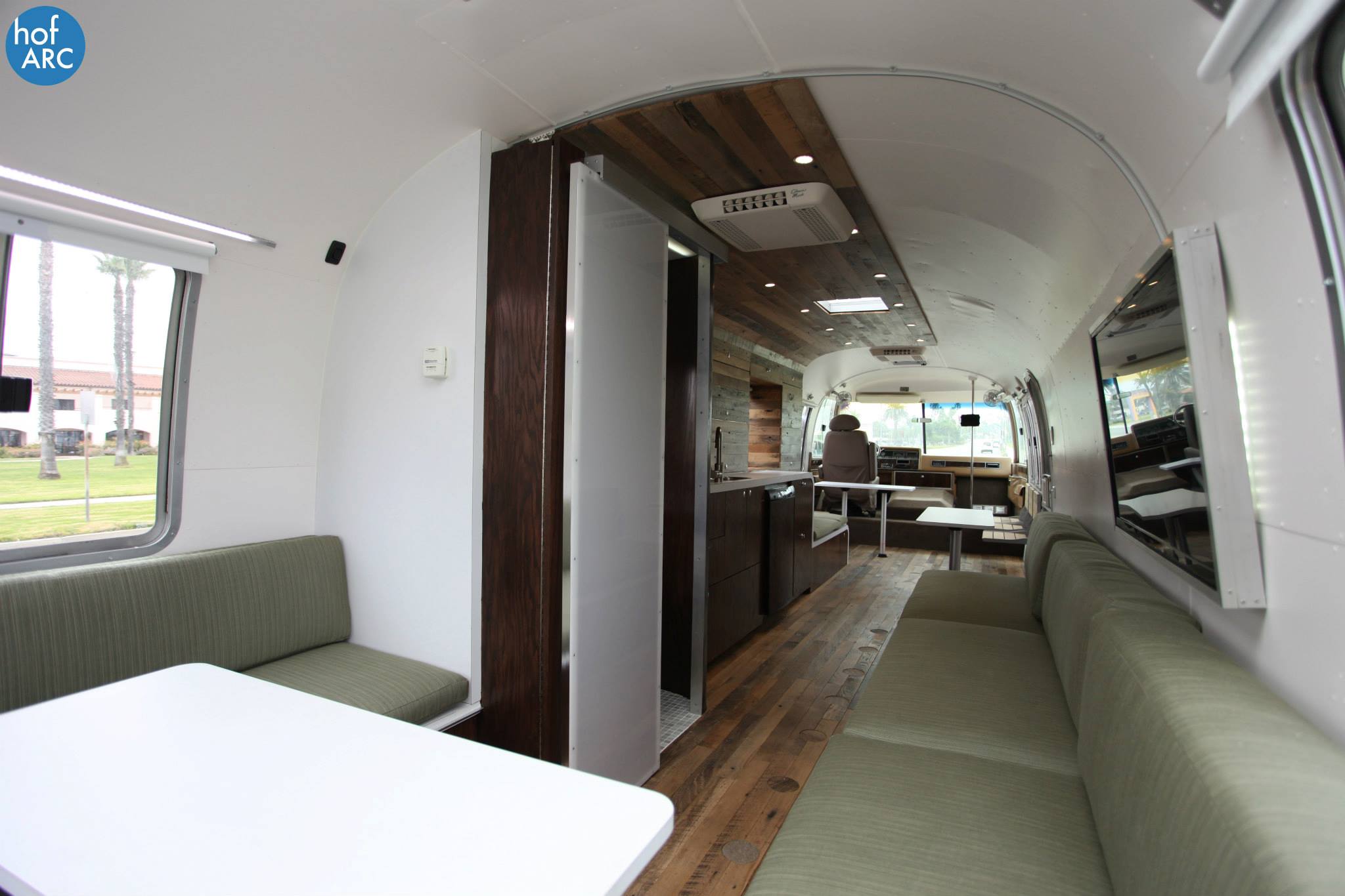 airstream-motorhome-9