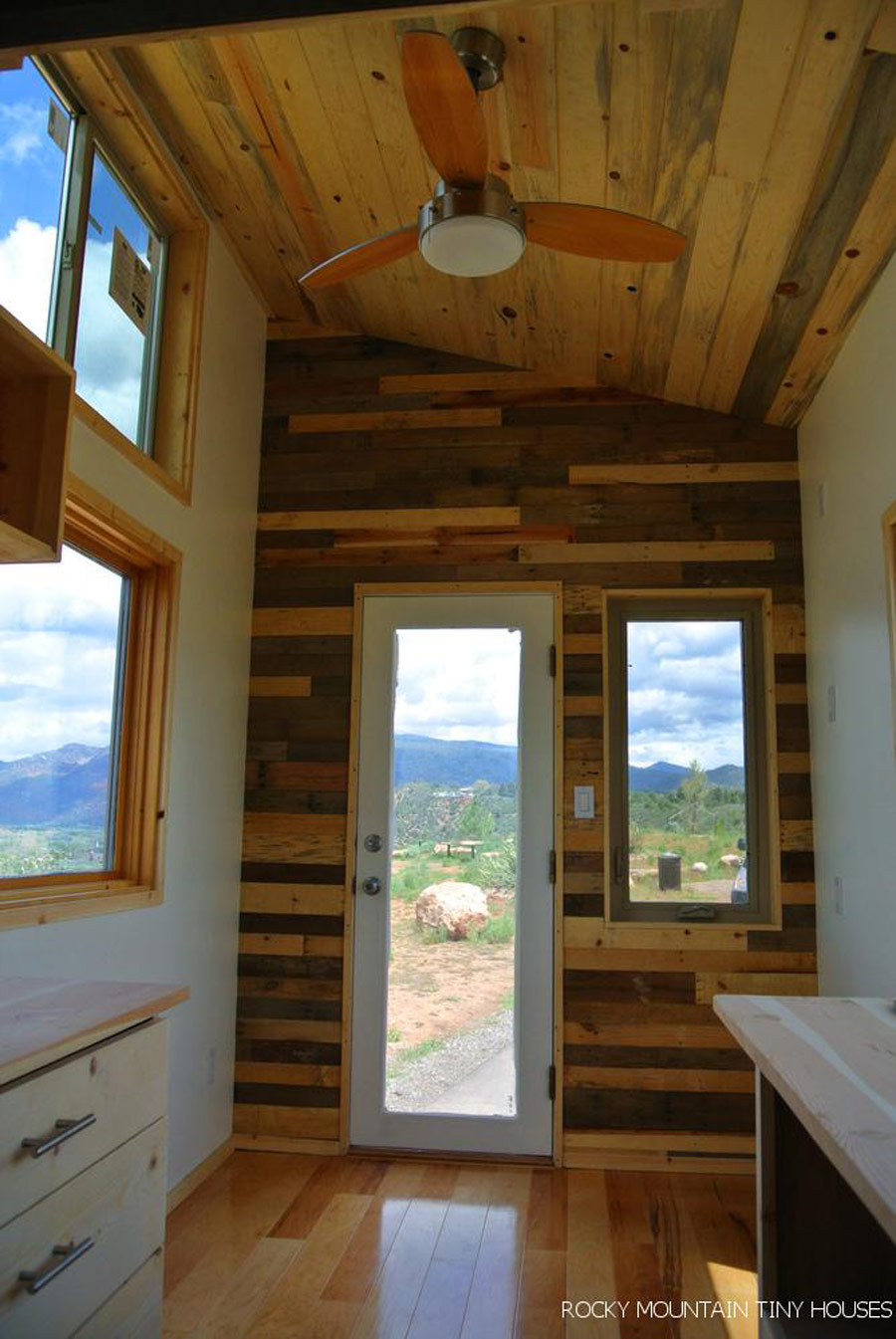 front-range-rocky-mountain-tiny-houses-6