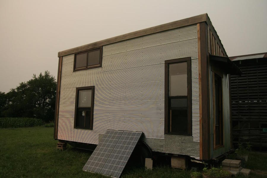 tiny-oakhurst-farmhouse-14