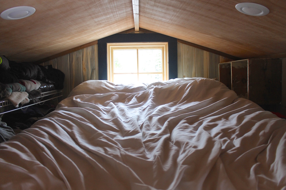 hand-crafted-tiny-house-8