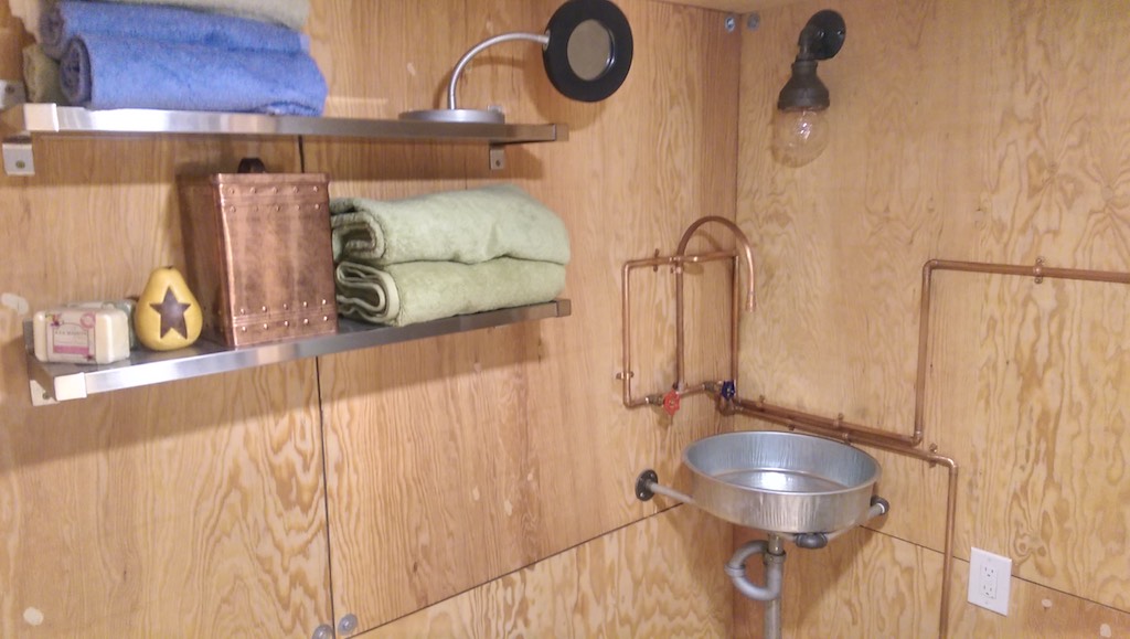 fort-worth-tiny-house-11