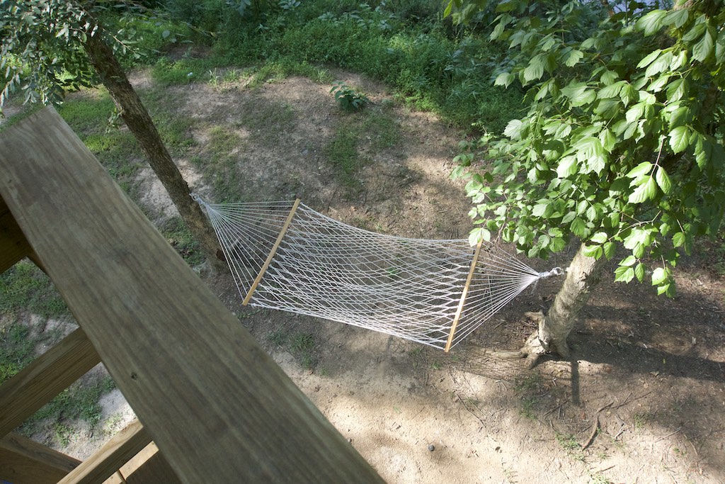 8000-dollar-riverfront-cabin-12