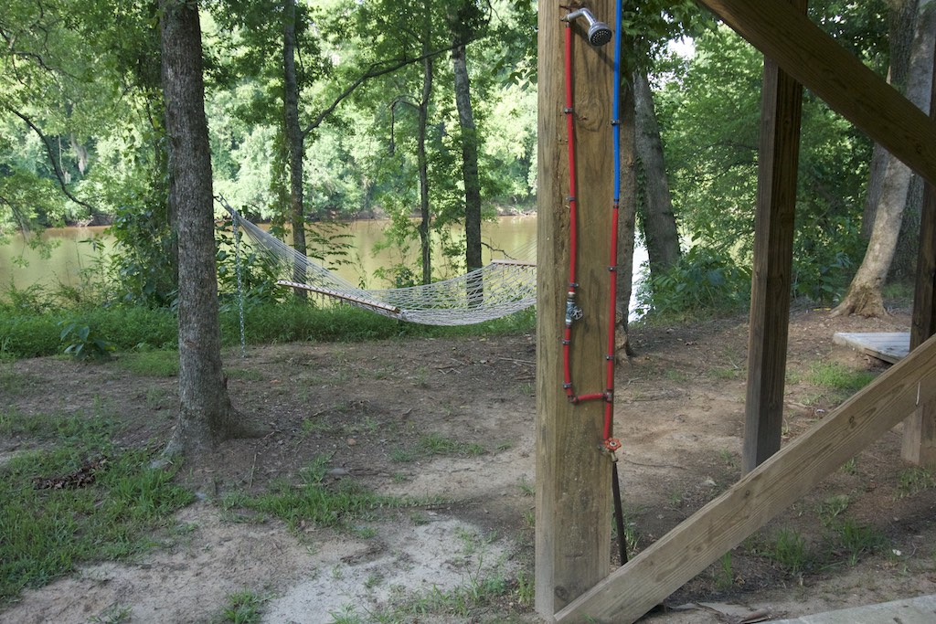 8000-dollar-riverfront-cabin-14