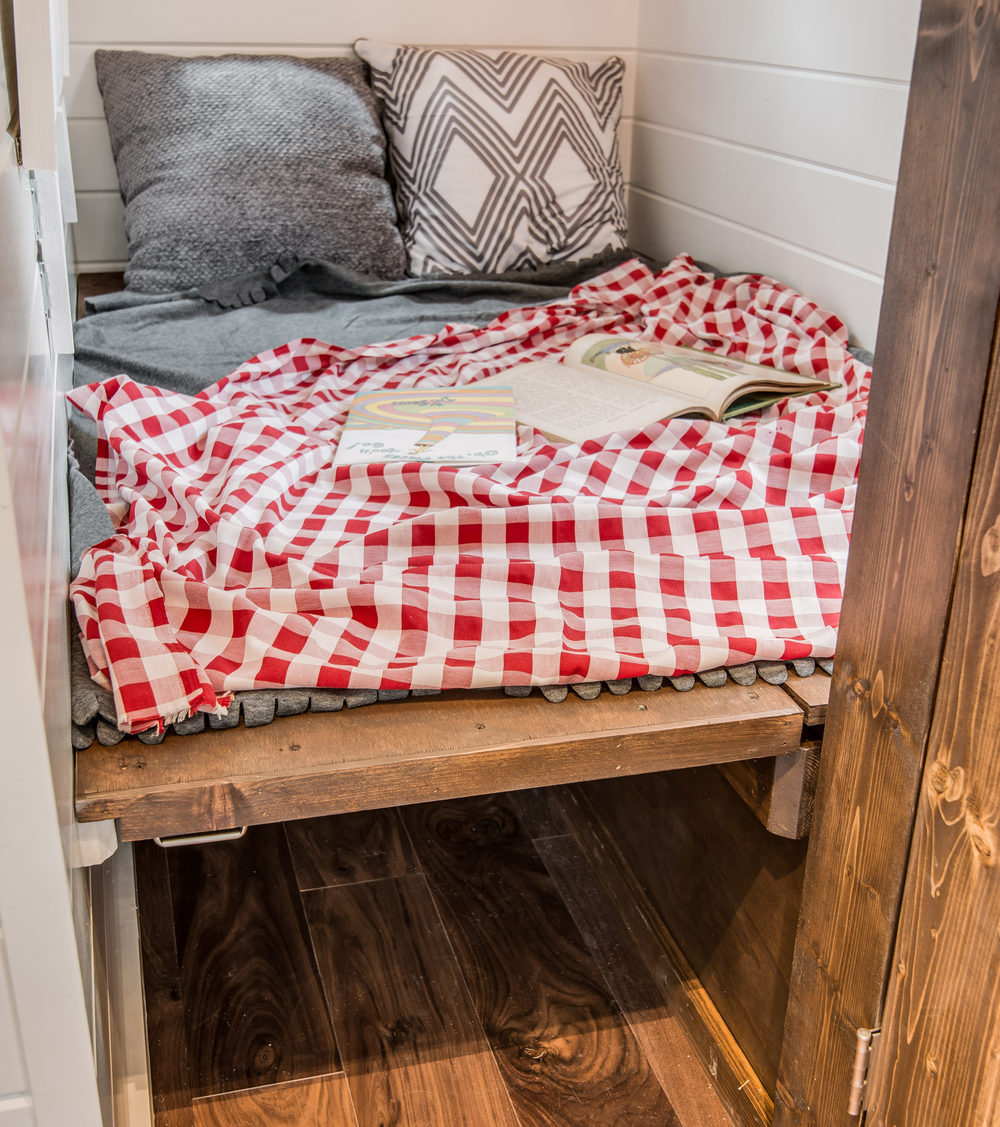 cedar-mountain-new-frontier-tiny-homes-10