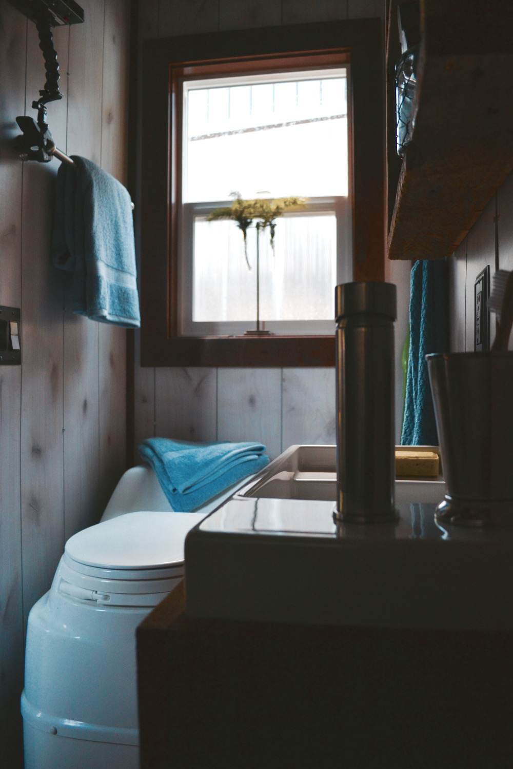 aerodynamic-tiny-house-12