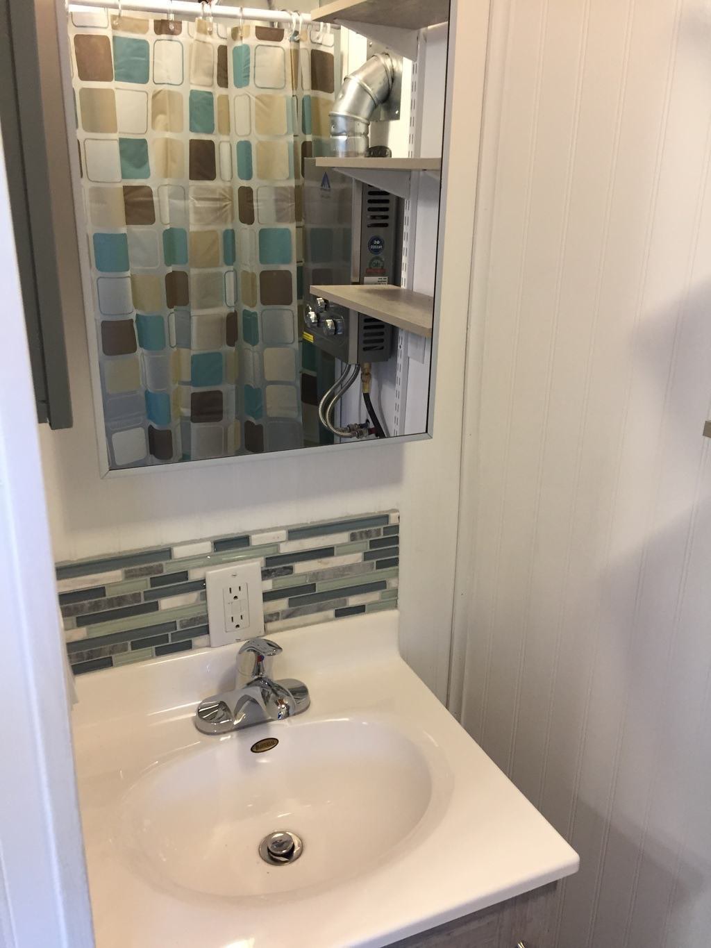 92-square-feet-tiny-house-10