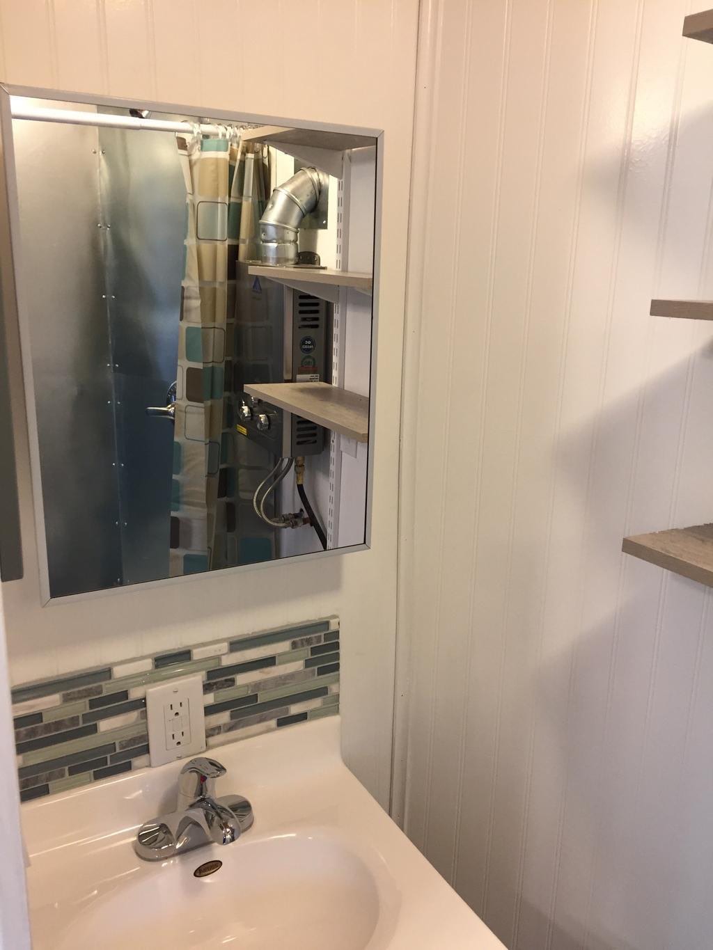 92-square-feet-tiny-house-11