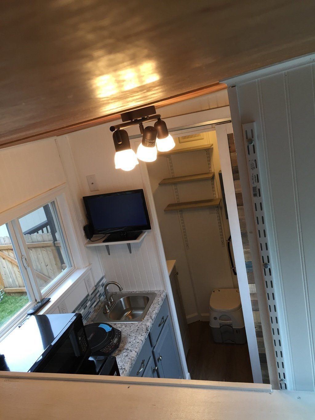 92-square-feet-tiny-house-15