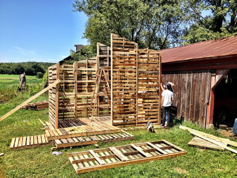 Pallet House Tiny House Swoon