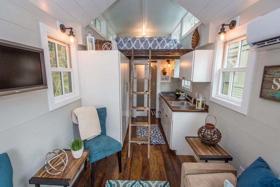 tiny-home-for-flood-victims-4